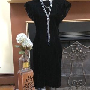 VINTAGE VELVET DRESS